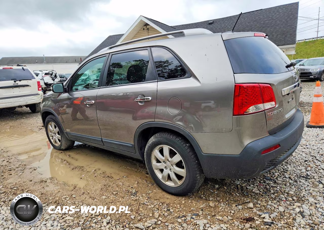 2011 Kia Sorento Lx VIN:5XYKTDA18BG043481 - 2
