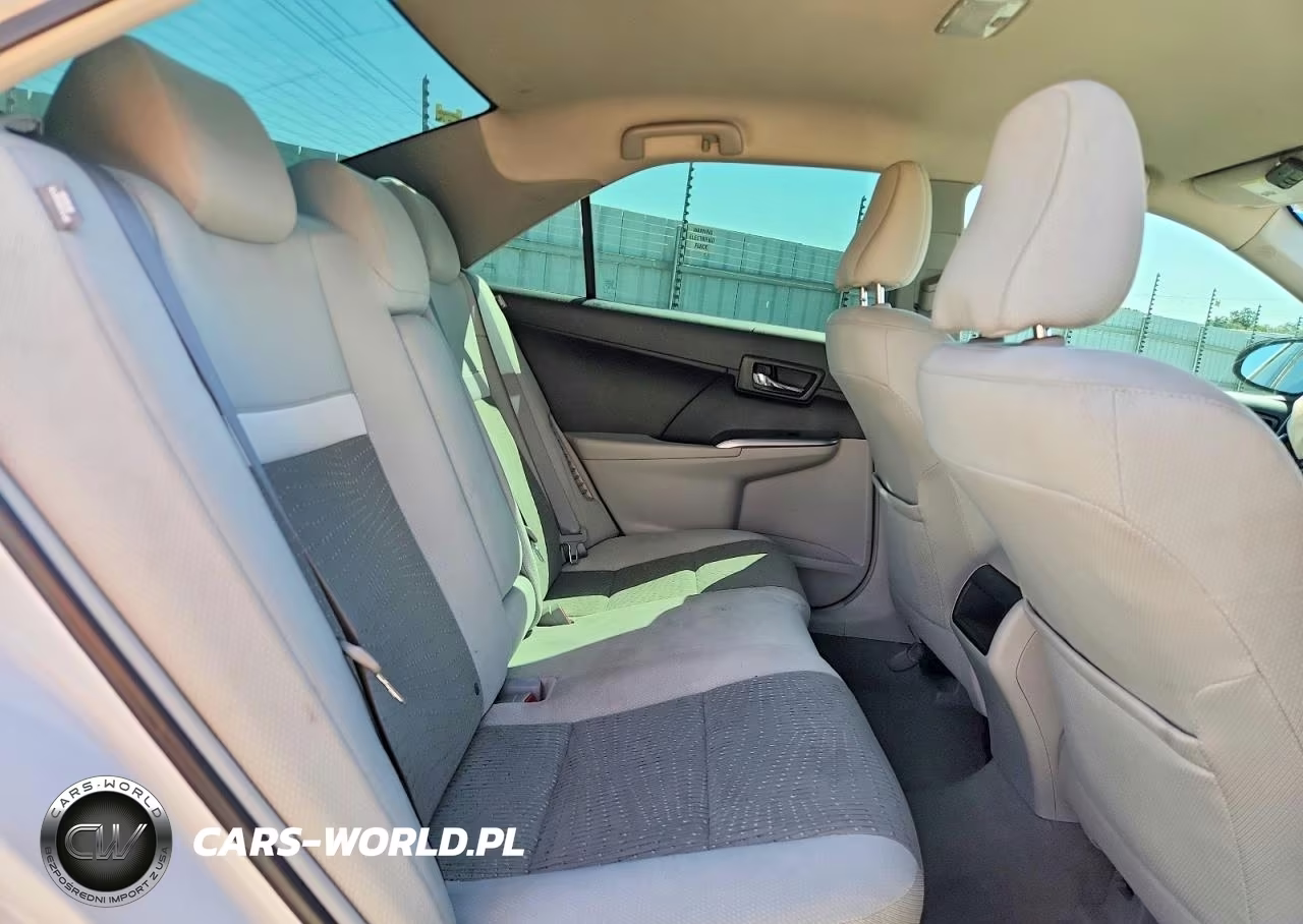 2013 Toyota Camry Hybrid Le VIN:4T1BD1FK2DU075787 - 10