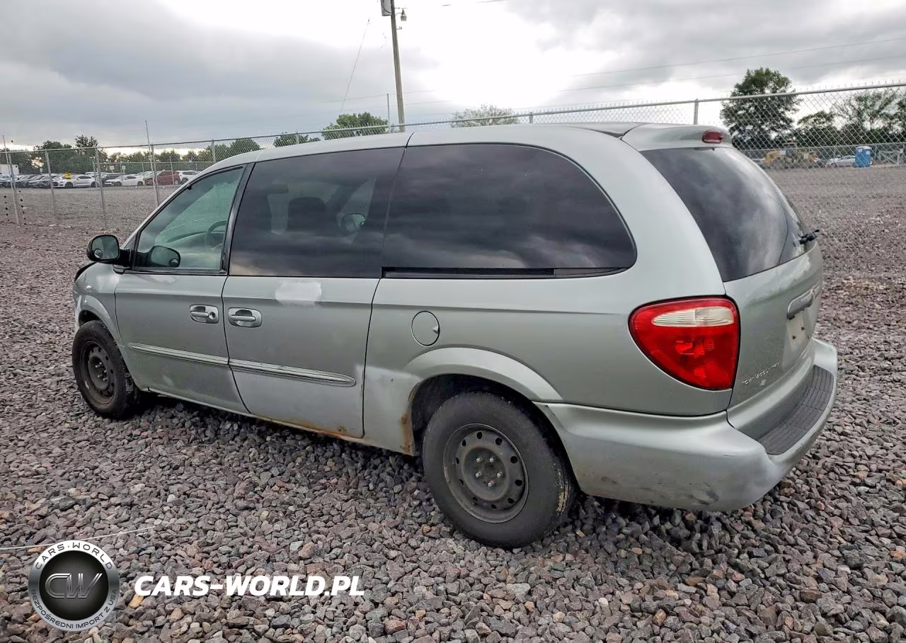 2003 Chrysler Town & Country VIN:2C4GP24R13R295358 - 2