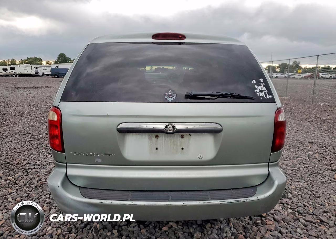 2003 Chrysler Town & Country VIN:2C4GP24R13R295358 - 6