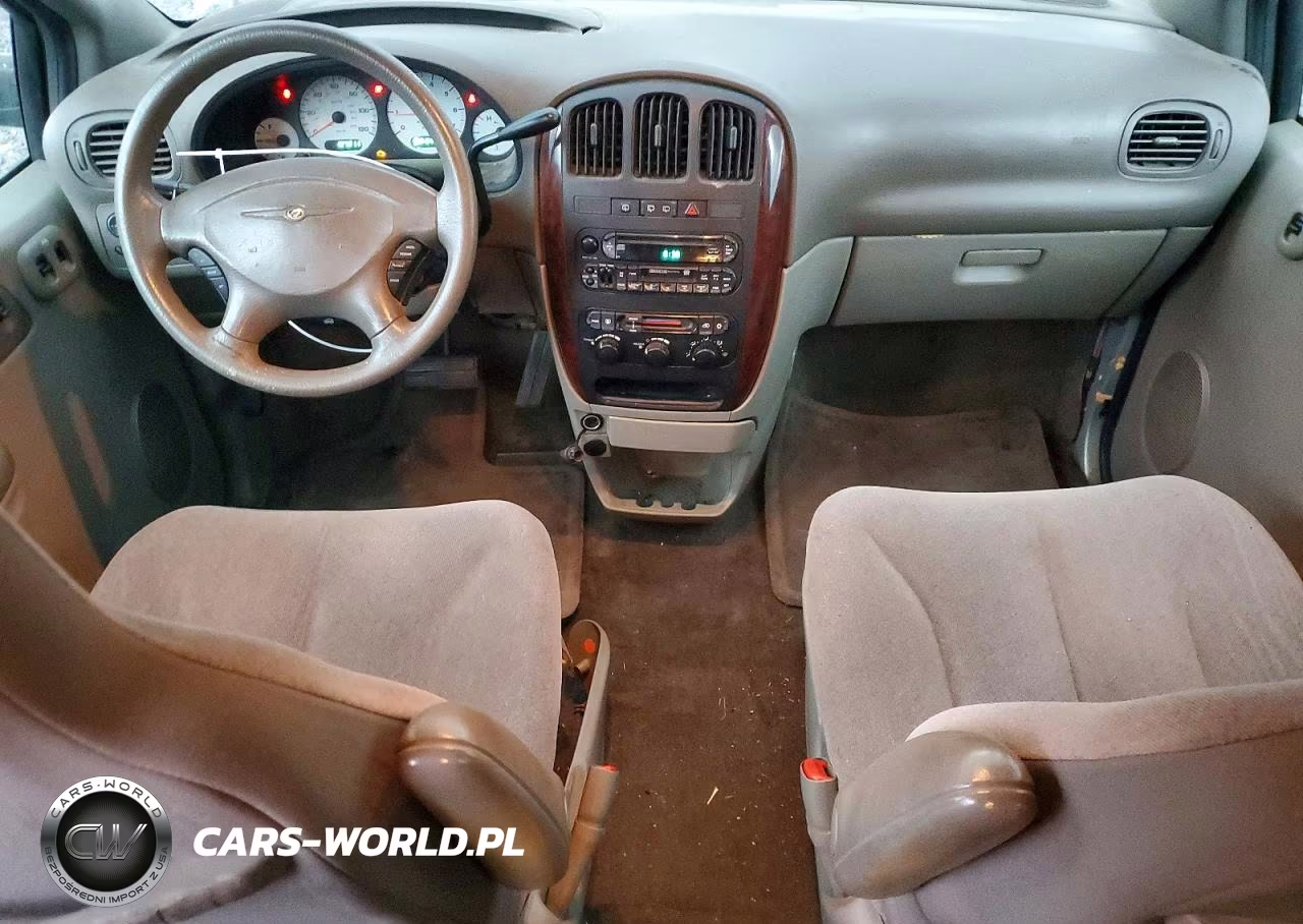 2003 Chrysler Town & Country VIN:2C4GP24R13R295358 - 8
