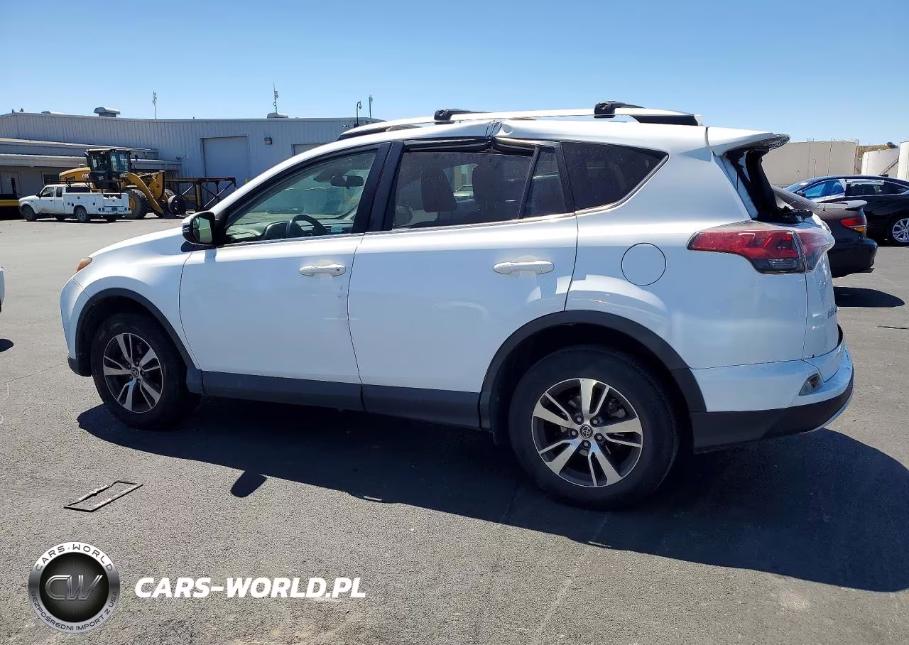 2017 Toyota Rav4 Xle VIN:JTMWFREV1HD093729 - 2