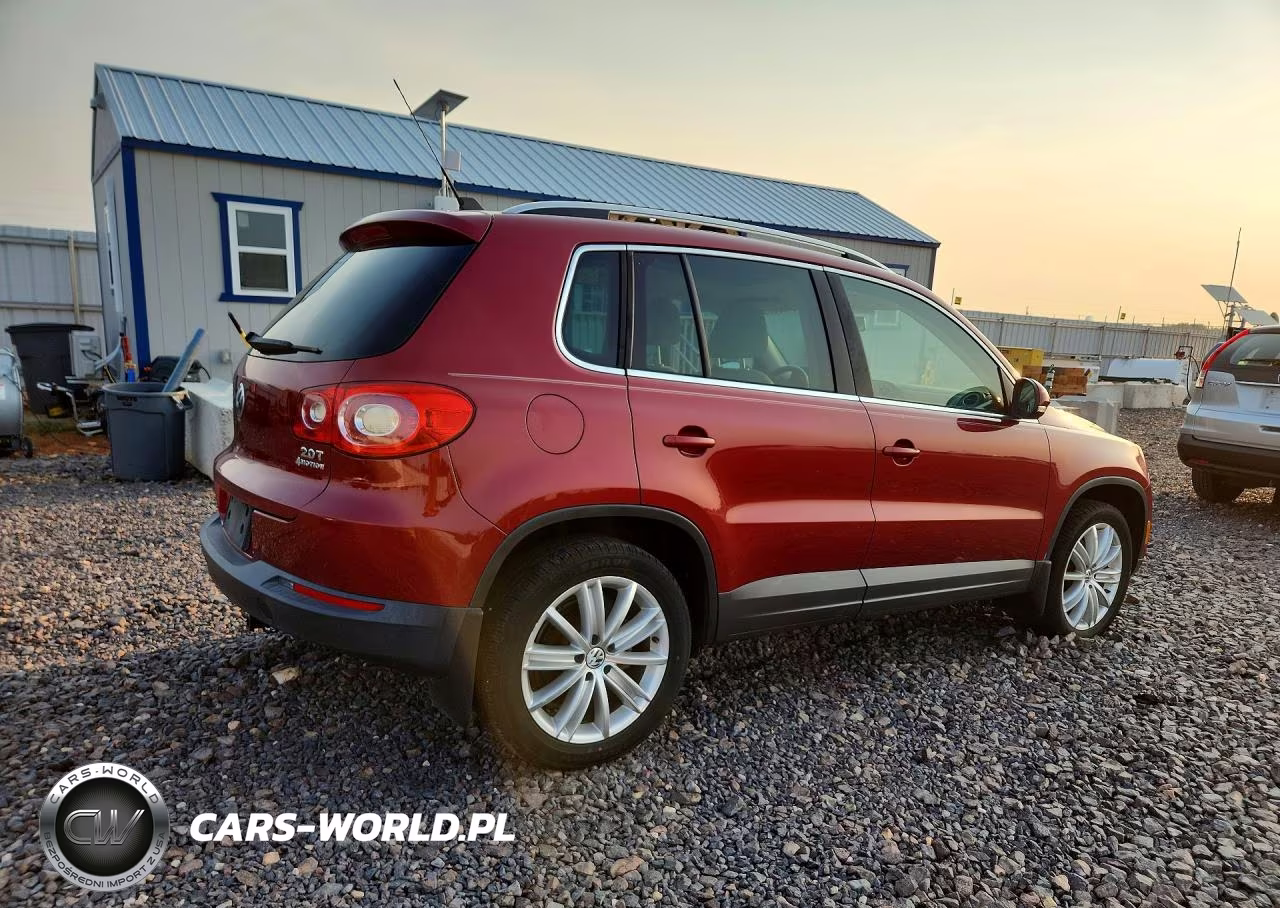 2011 Volkswagen Tiguan S VIN:WVGBV7AX2BW001063 - 3