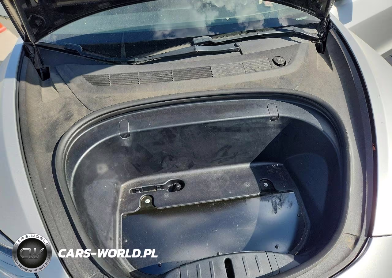 2018 Tesla Model 3 VIN:5YJ3E1EB1JF084735 - 11