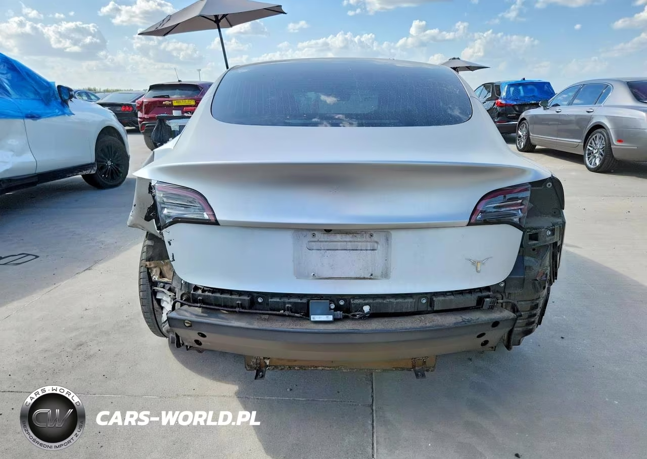 2018 Tesla Model 3 VIN:5YJ3E1EB1JF084735 - 6