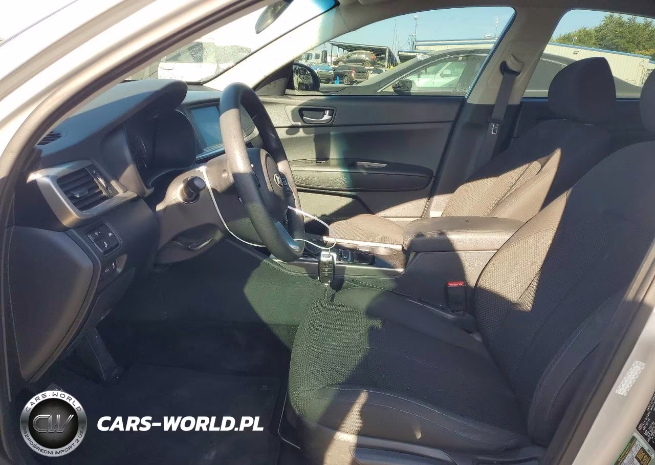 2019 Kia Optima Lx VIN:5XXGT4L34KG367178 - 7