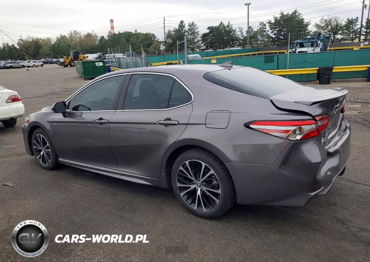 2018 Toyota Camry Se VIN:4T1B11HK7JU146032 - 2