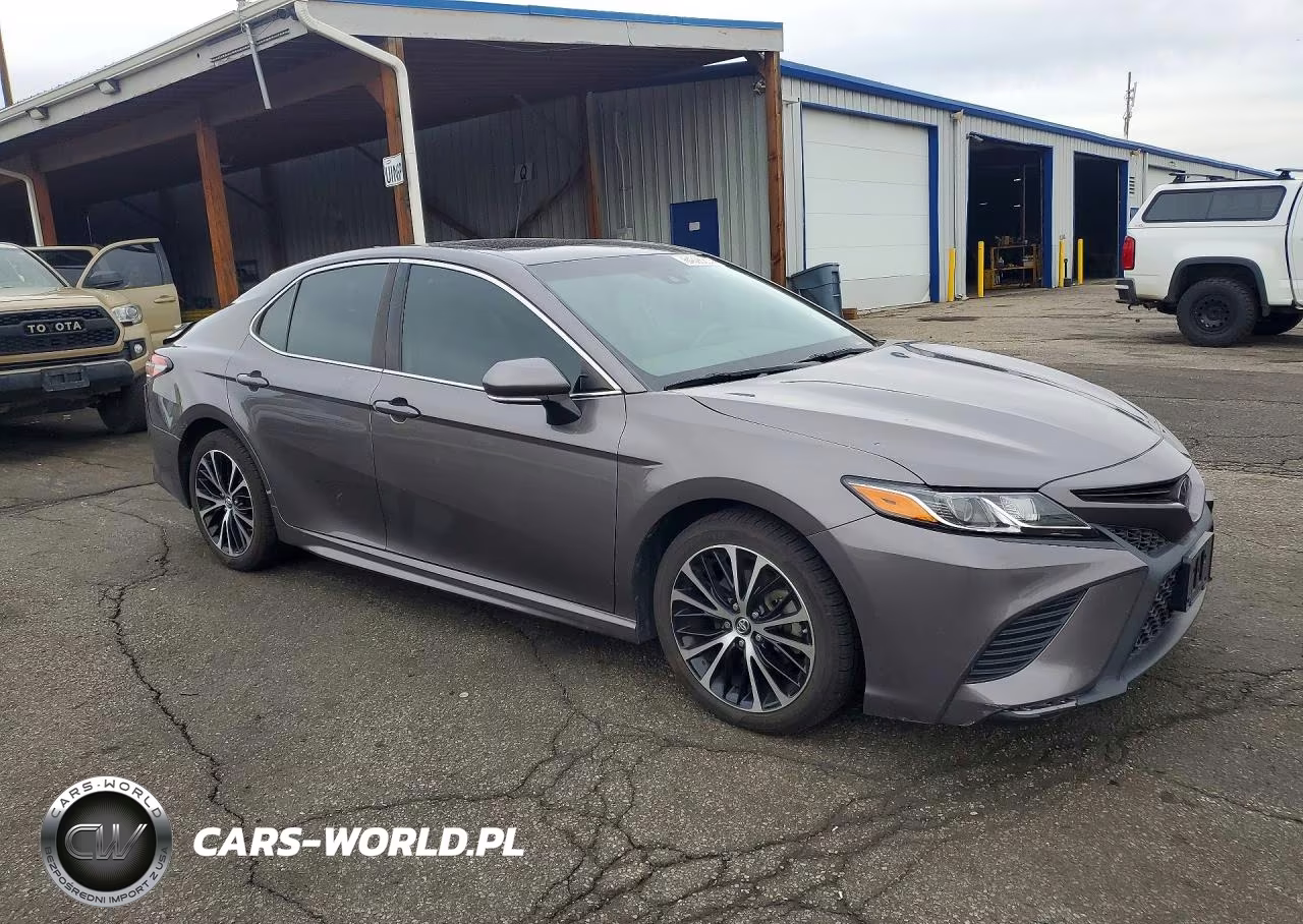 2018 Toyota Camry Se VIN:4T1B11HK7JU146032 - 4