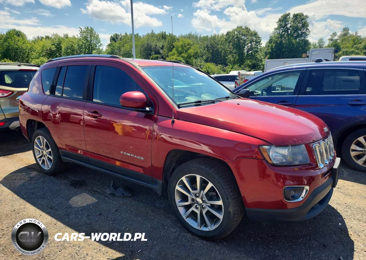 2016 Jeep Compass Latitude VIN:1C4NJDEB1GD598932 - 4