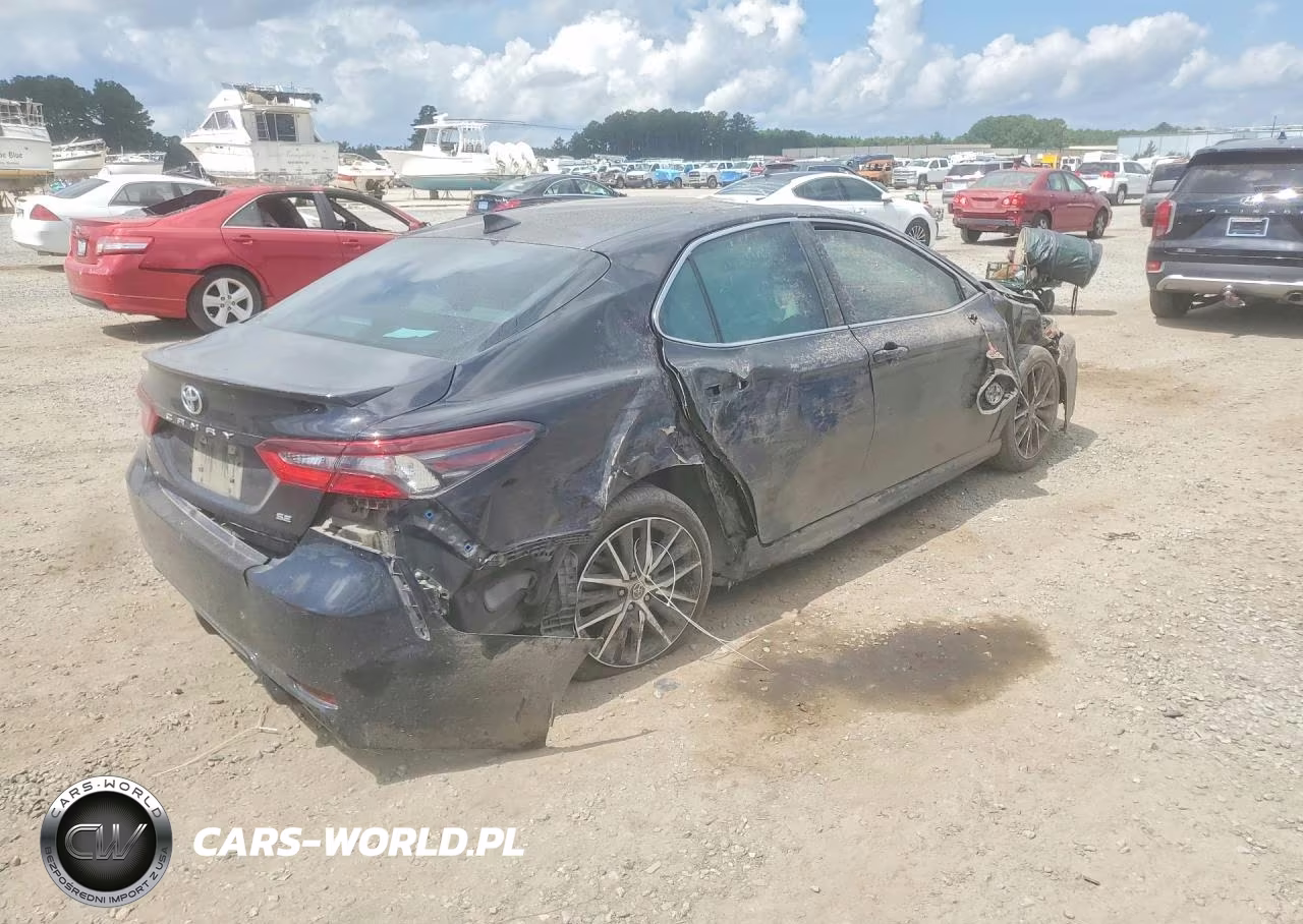 2021 Toyota Camry Se VIN:4T1G11AK4MU529382 - 3