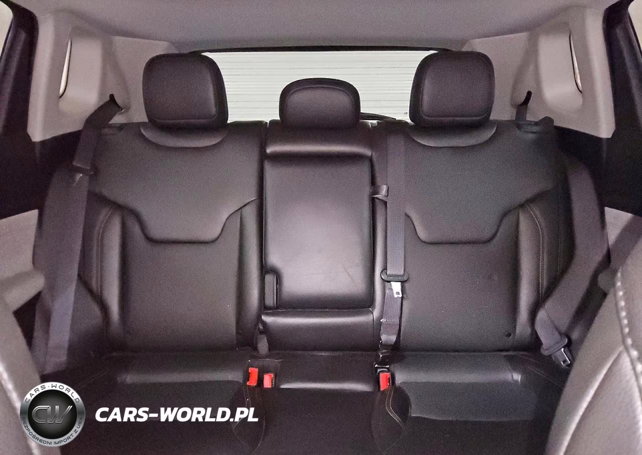 2022 Jeep Compass Latitude Lux VIN:3C4NJDFB7NT195205 - 10