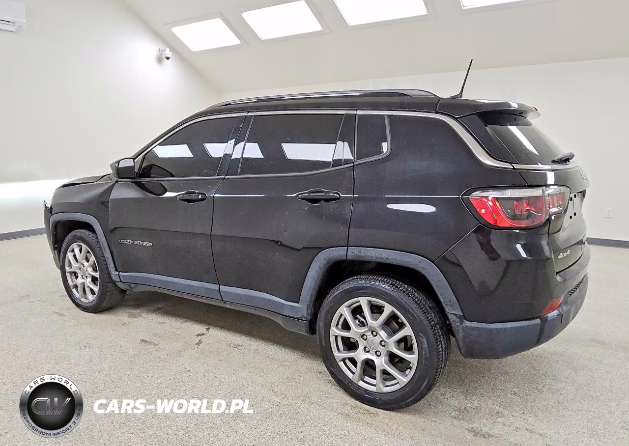 2022 Jeep Compass Latitude Lux VIN:3C4NJDFB7NT195205 - 2