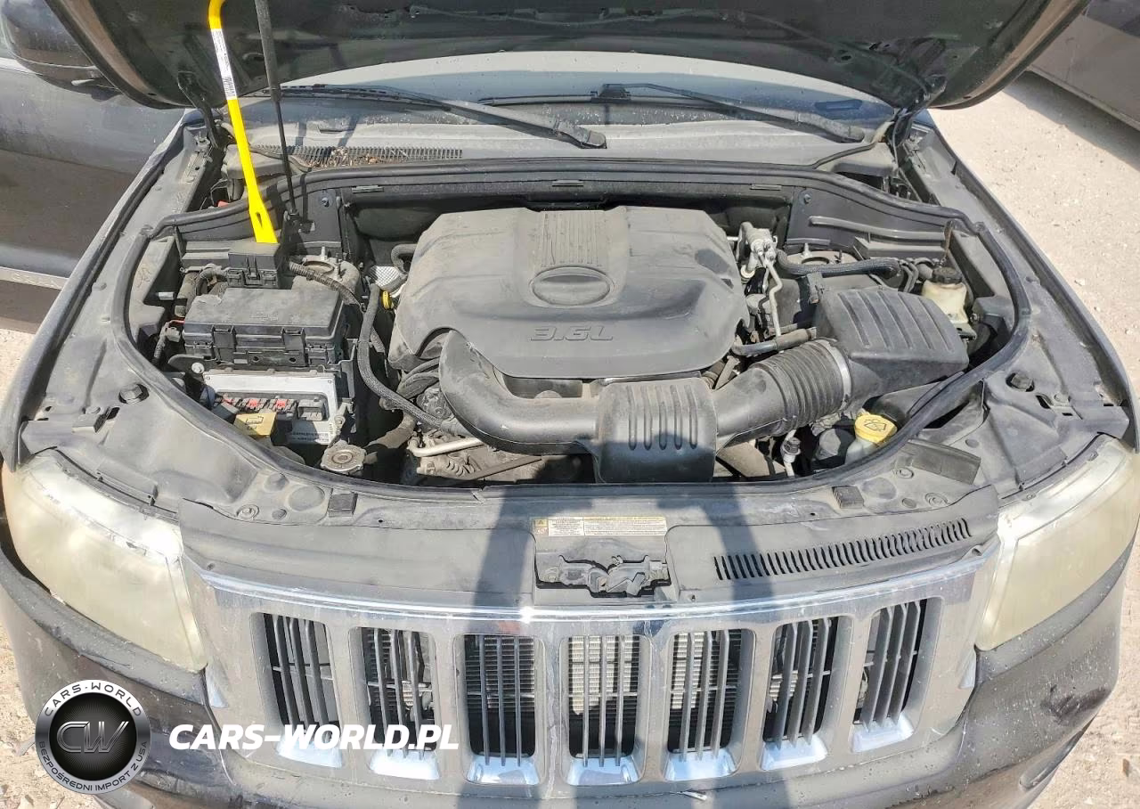 2011 Jeep Grand Cherokee Laredo VIN:1J4RS4GG1BC676691 - 12