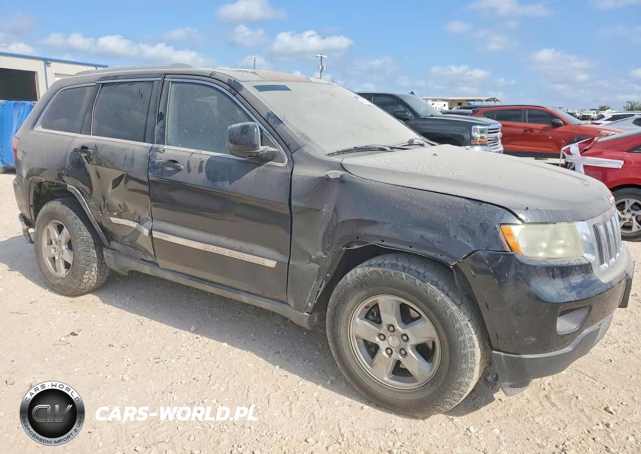 2011 Jeep Grand Cherokee Laredo VIN:1J4RS4GG1BC676691 - 4