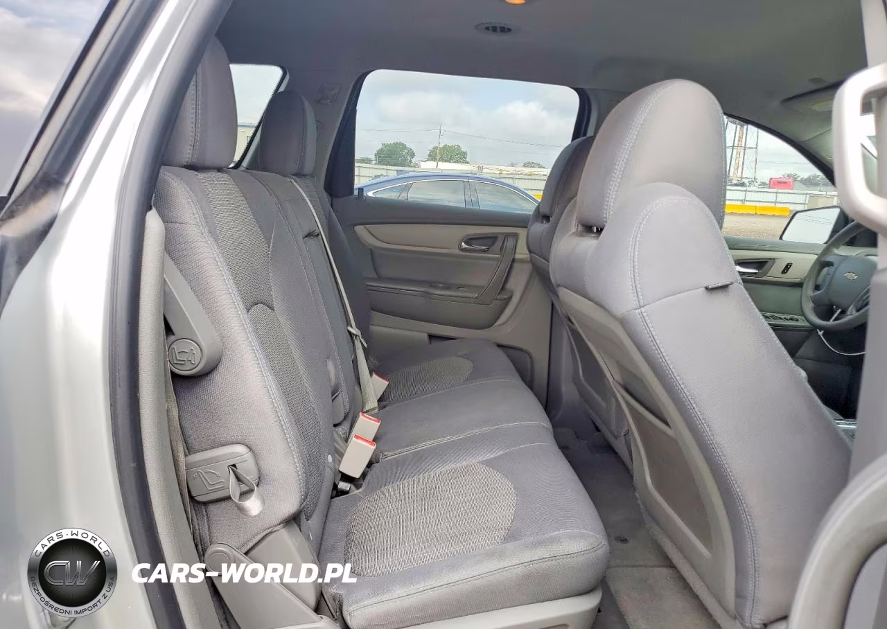 2017 Chevrolet Traverse Ls VIN:1GNKRFKDXHJ299379 - 11