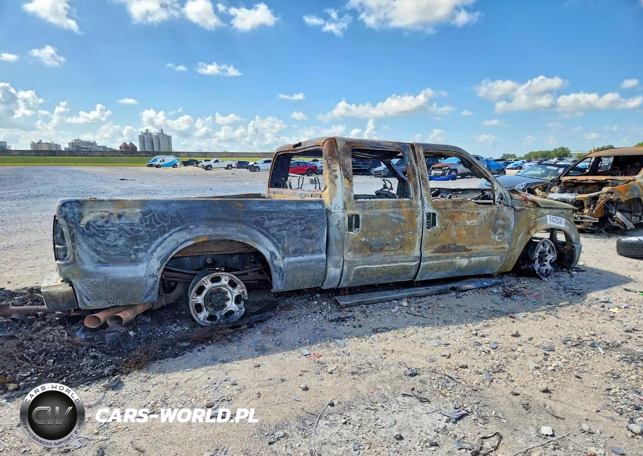 2012 Ford F250 Super Duty VIN:1FT7W2ATXCEB04469 - 3