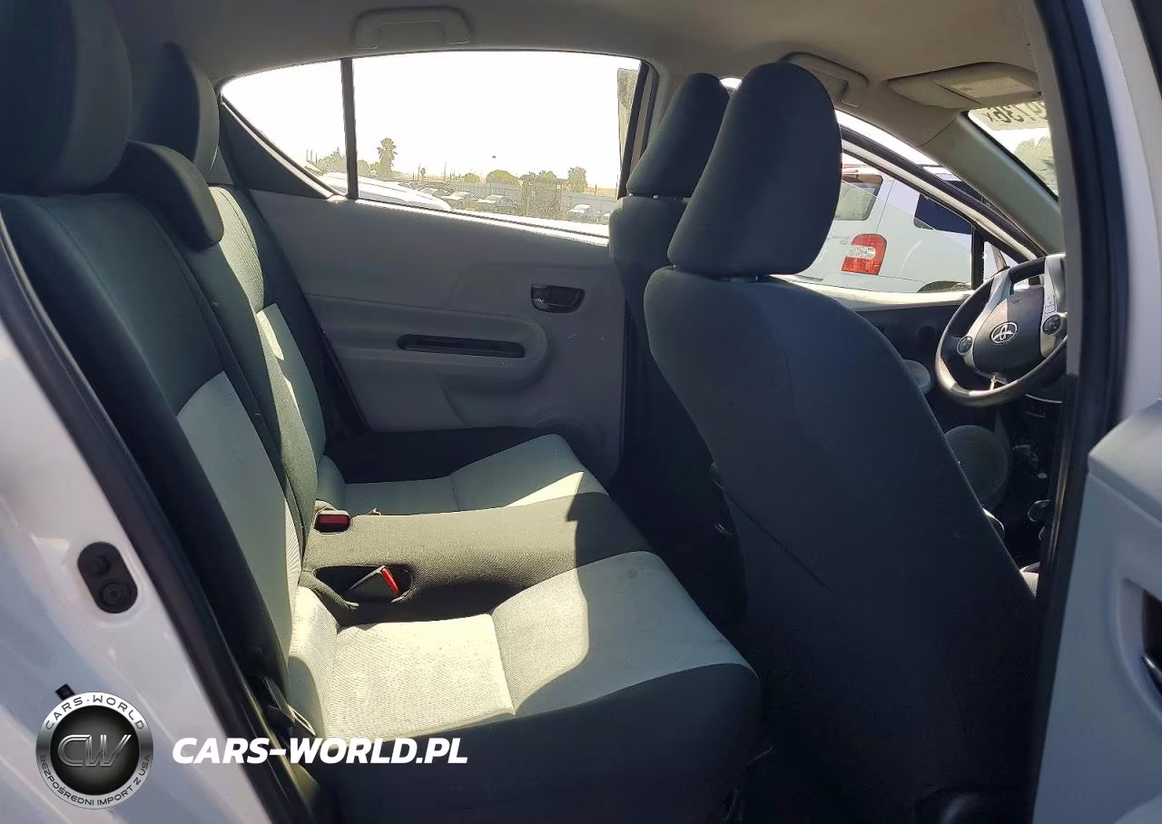 2013 Toyota Prius C VIN:JTDKDTB35D1550879 - 10