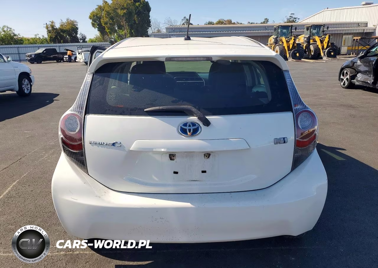 2013 Toyota Prius C VIN:JTDKDTB35D1550879 - 6