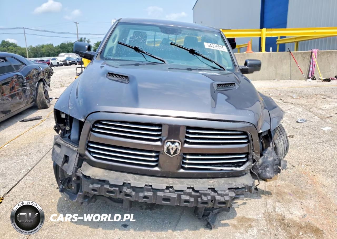 2016 Ram 1500 Sport VIN:1C6RR7HT5GS325723 - 5