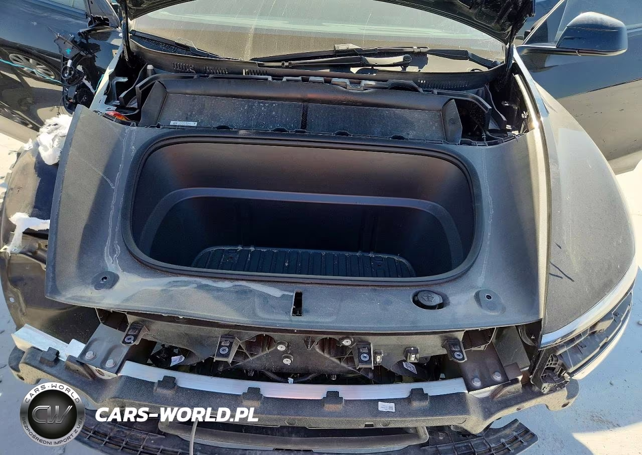 2026 Tesla Model Y VIN:7SAYGDED3TA446036 - 11