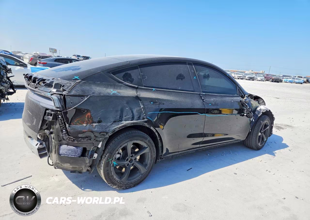 2026 Tesla Model Y VIN:7SAYGDED3TA446036 - 3