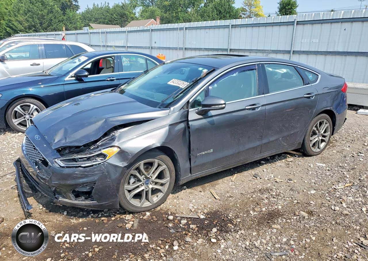 2019 Ford Fusion Titanium – zdjęcie 1 z 12