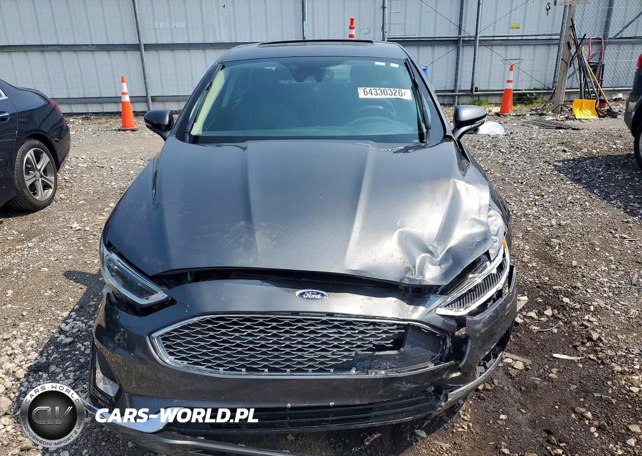 2019 Ford Fusion Titanium VIN:3FA6P0RU2KR162894 - 5