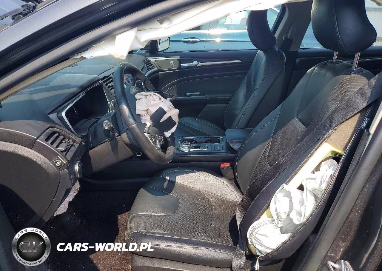 2019 Ford Fusion Titanium VIN:3FA6P0RU2KR162894 - 7