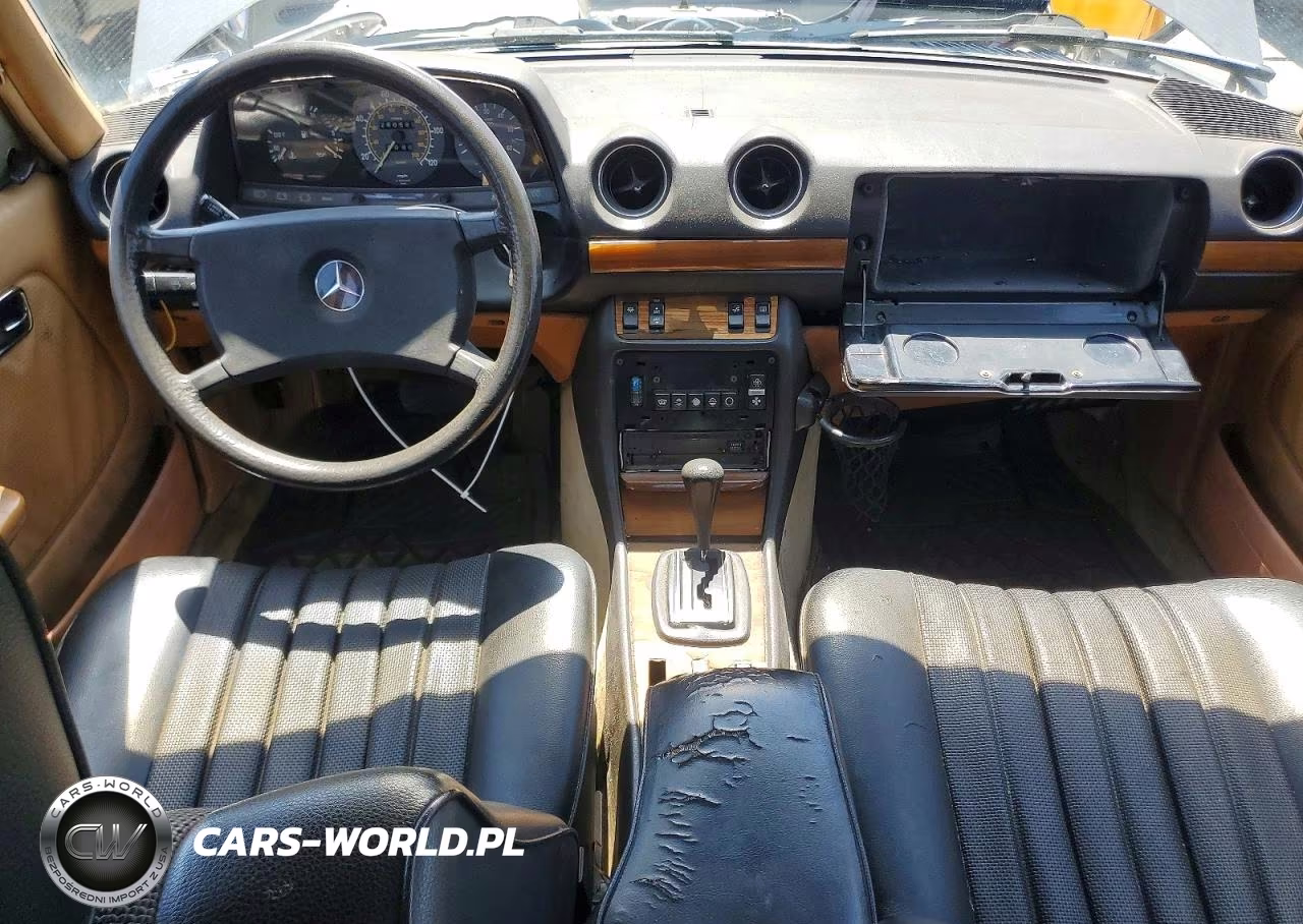 1983 Mercedes-Benz 300 Dt VIN:WDBAB33A2DB031019 - 8