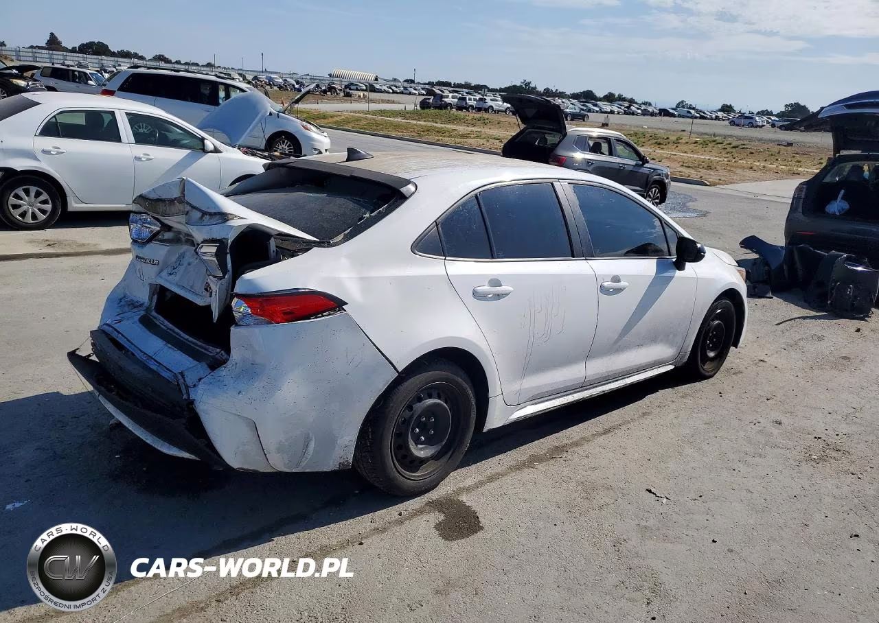 2020 Toyota Corolla Le VIN:5YFEPRAE6LP145036 - 3