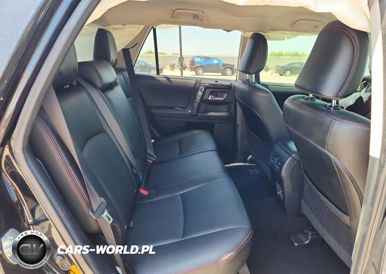 2020 Toyota 4Runner Trd Off-Road Premium VIN:JTEBU5JR2L5800132 - 11