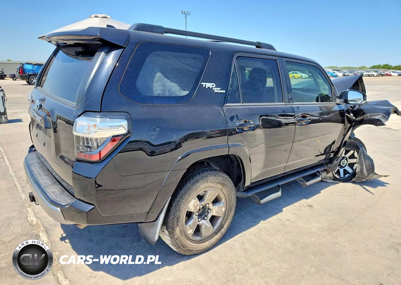 2020 Toyota 4Runner Trd Off-Road Premium VIN:JTEBU5JR2L5800132 - 3