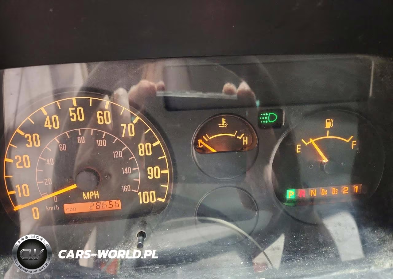 2000 Isuzu Npr VIN:4KLC4B1R2YJ802307 - 9