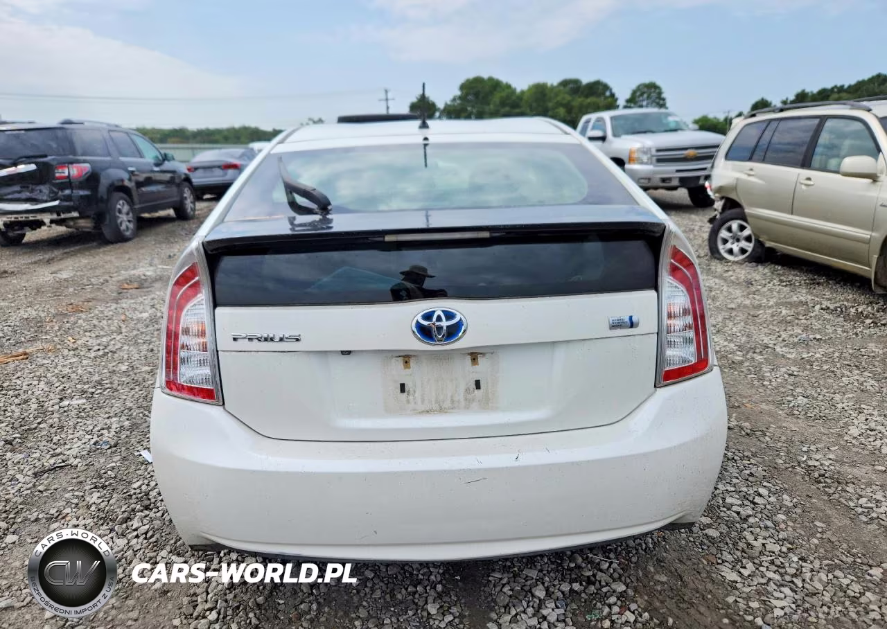 2015 Toyota Prius Two VIN:JTDKN3DU7F0479843 - 6