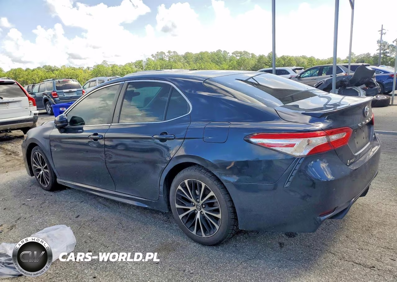 2018 Toyota Camry Se VIN:4T1B11HKXJU599738 - 2