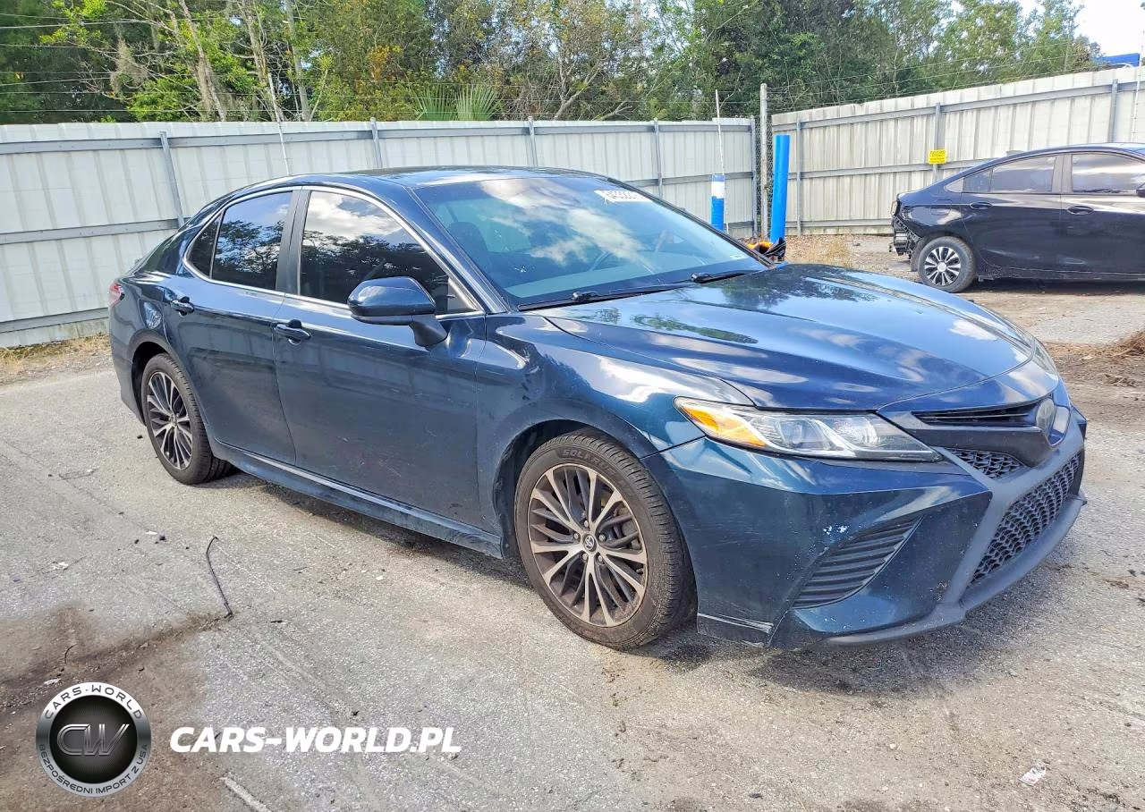 2018 Toyota Camry Se VIN:4T1B11HKXJU599738 - 4