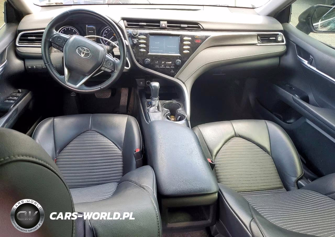 2018 Toyota Camry Se VIN:4T1B11HKXJU599738 - 8