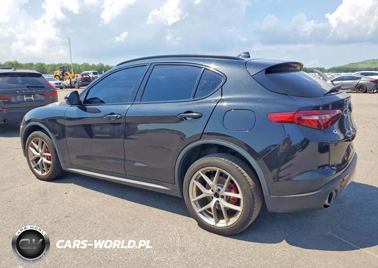 2018 Alfa Romeo Stelvio Ti Sport VIN:ZASFAKNN5J7B73309 - 2