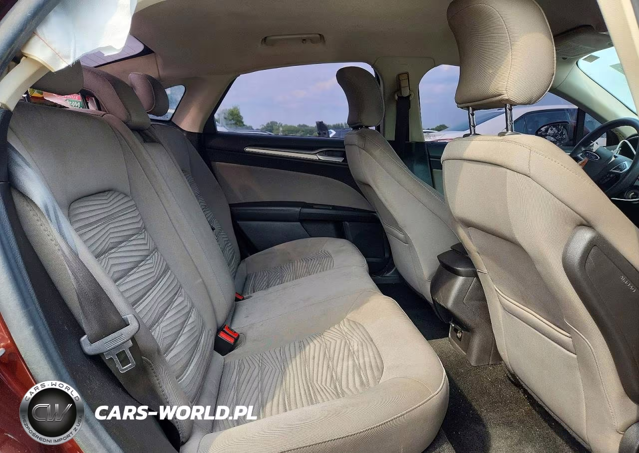 2016 Ford Fusion S VIN:3FA6P0G75GR351396 - 10