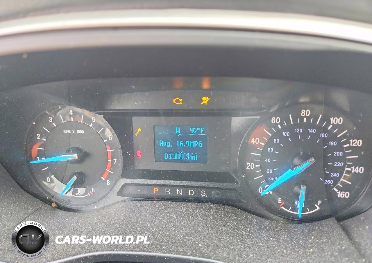 2016 Ford Fusion S VIN:3FA6P0G75GR351396 - 9