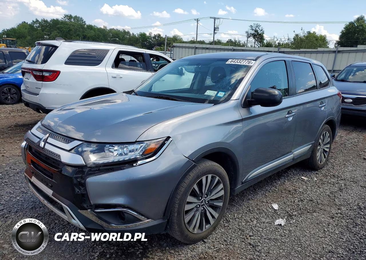 2020 Mitsubishi Outlander Es – zdjęcie 1 z 13