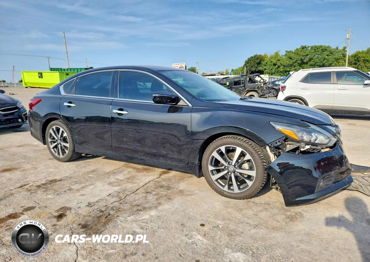 2017 Nissan Altima 2.5 Sr VIN:1N4AL3AP4HN325067 - 4