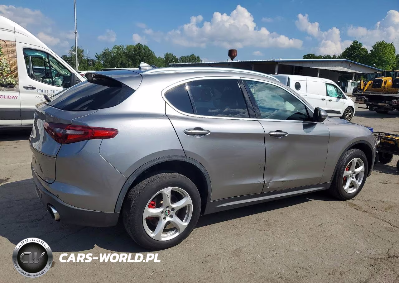 2018 Alfa Romeo Stelvio VIN:ZASFAKAN1J7B83521 - 3