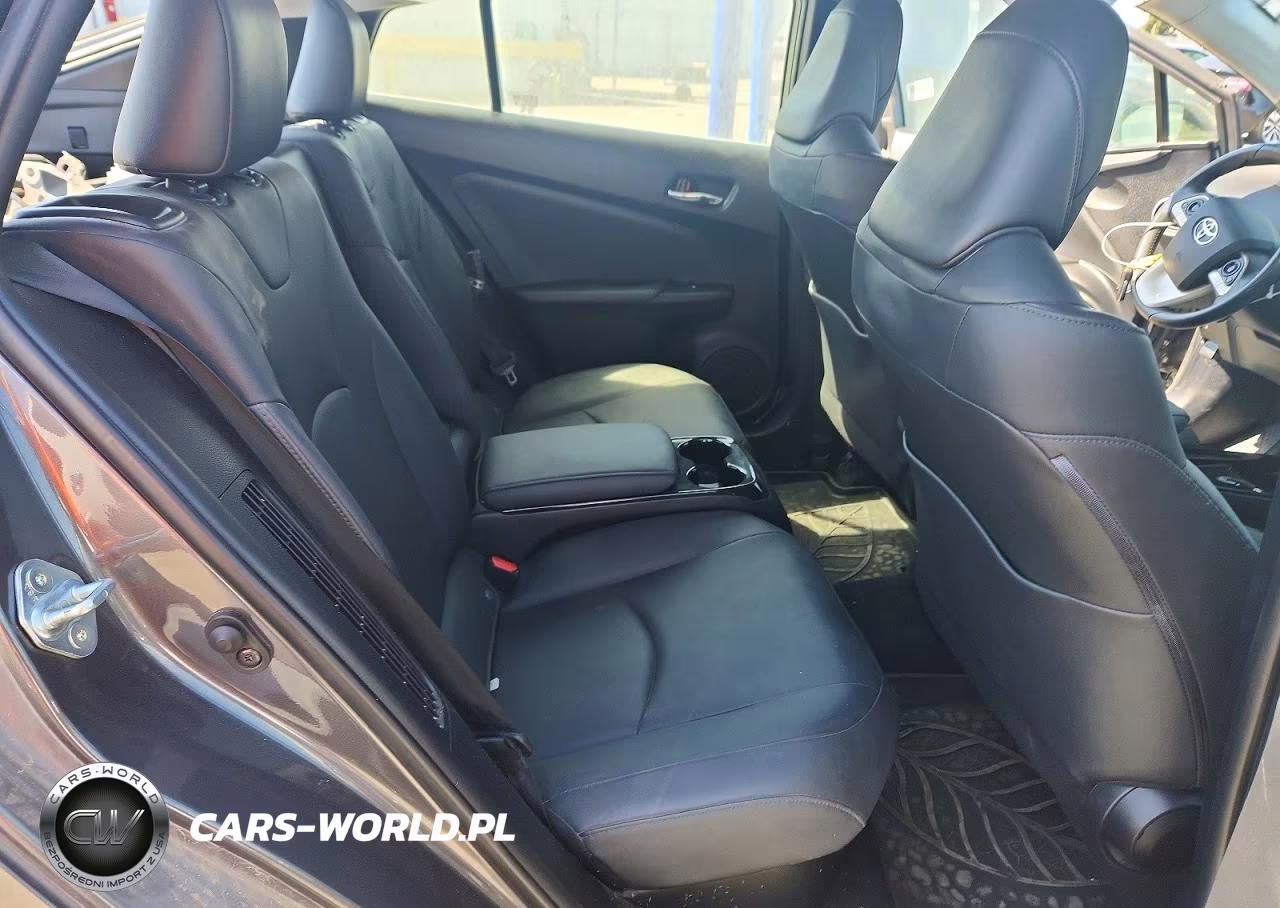 2017 Toyota Prius Prime Premium VIN:JTDKARFP2H3053906 - 10
