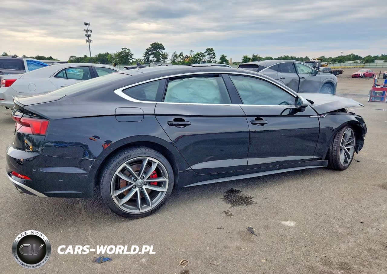 2018 Audi S5 Premium Plus VIN:WAUB4CF52JA070819 - 3