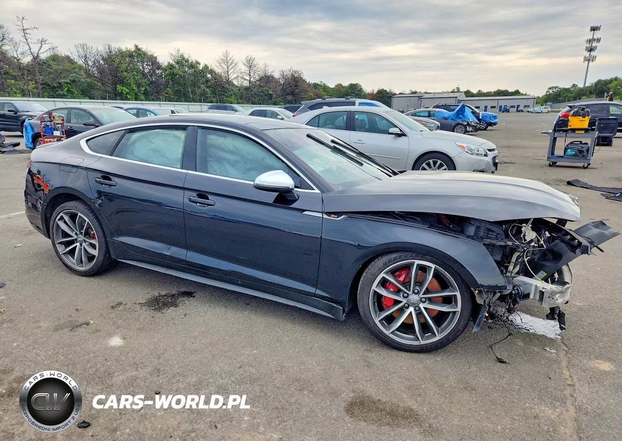 2018 Audi S5 Premium Plus VIN:WAUB4CF52JA070819 - 4