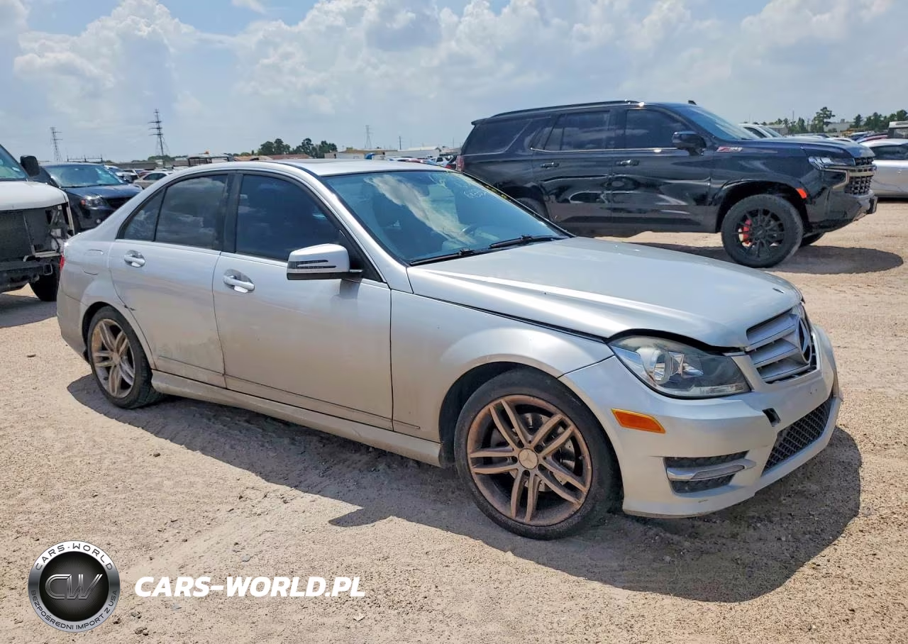 2014 Mercedes-Benz C 250 VIN:WDDGF4HB3EG206217 - 4