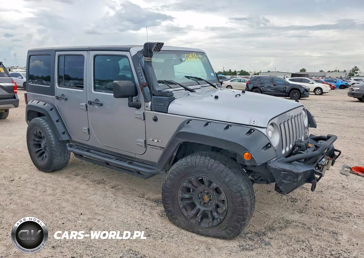 2018 Jeep Wrangler Unlimited Sahara VIN:1C4BJWEG7JL845605 - 4