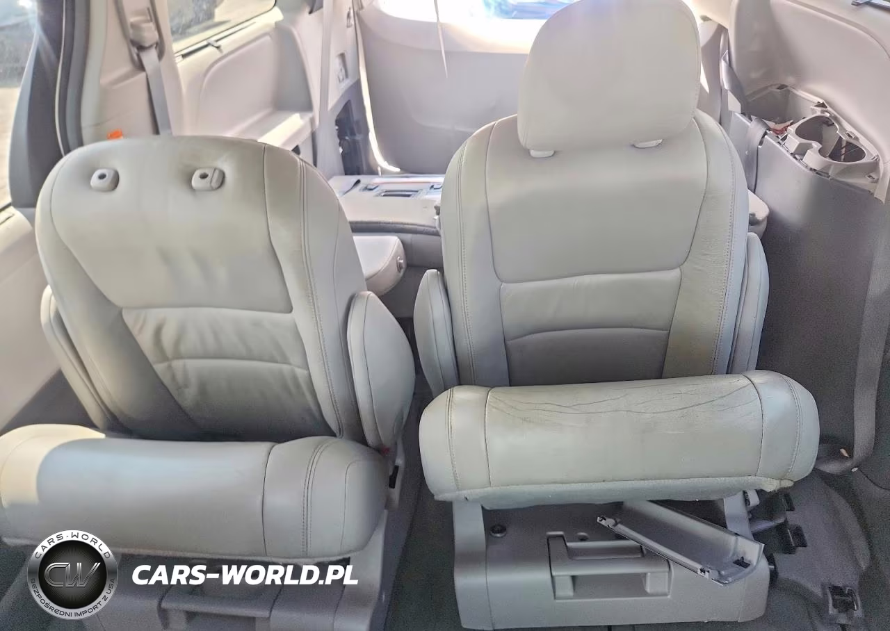 2017 Toyota Sienna Xle Premium 7-Passenger VIN:5TDDZ3DC0HS148817 - 10