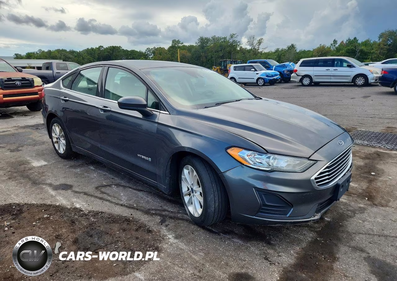 2019 Ford Fusion Se VIN:3FA6P0LU3KR225493 - 4